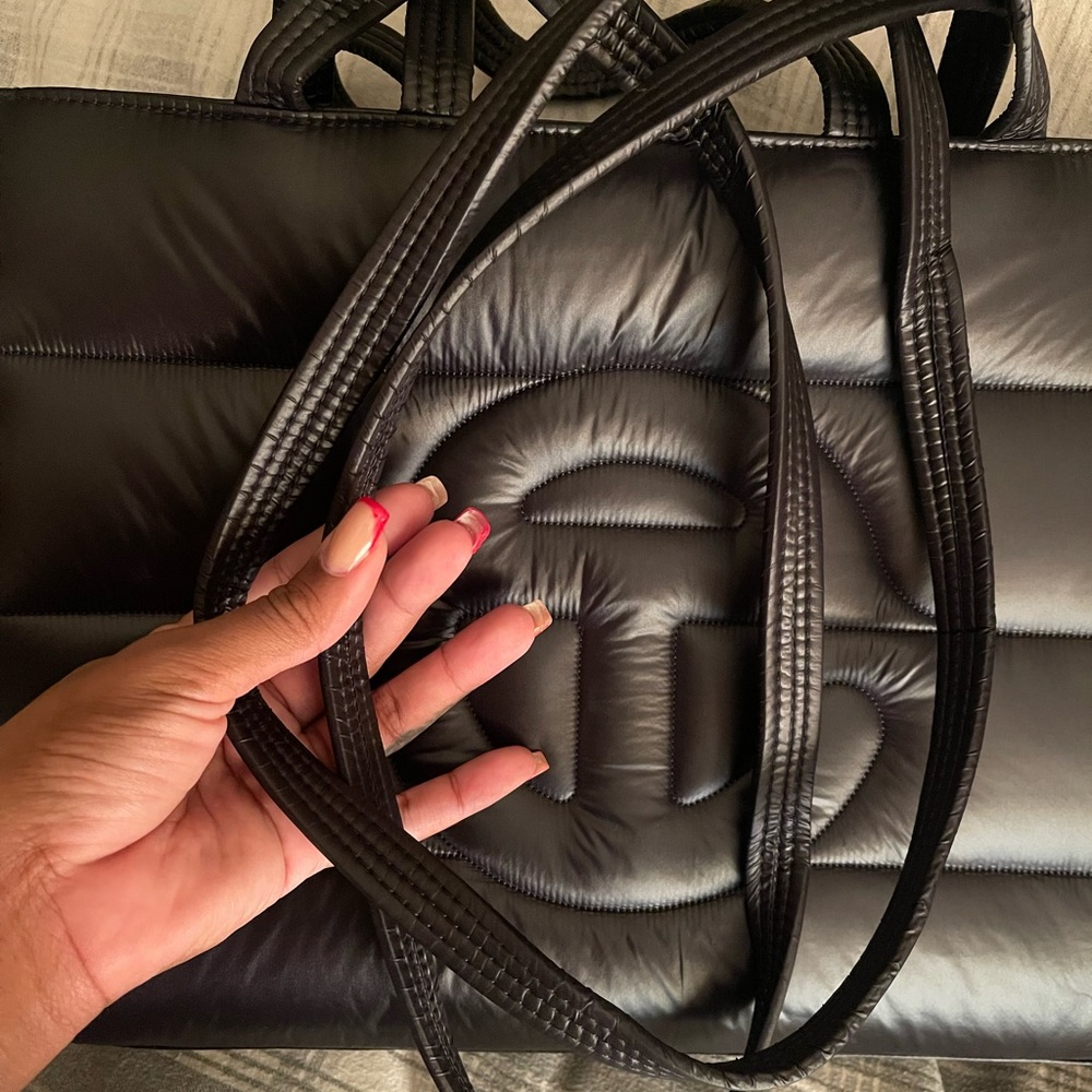 Gently used telfar bag - Picture 8 of 10